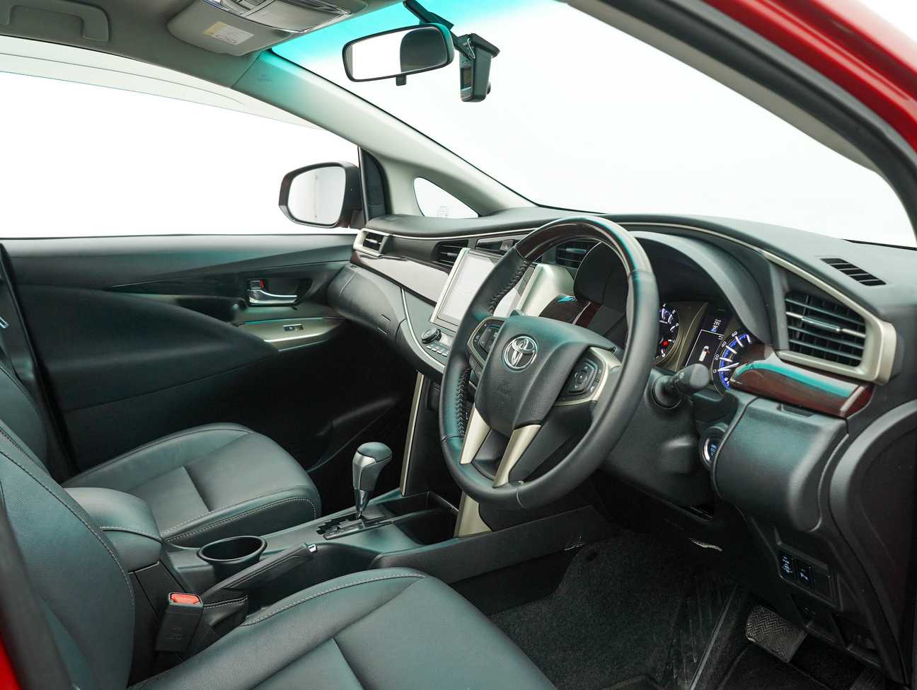 terpakai 2020 Toyota Innova X 2.0