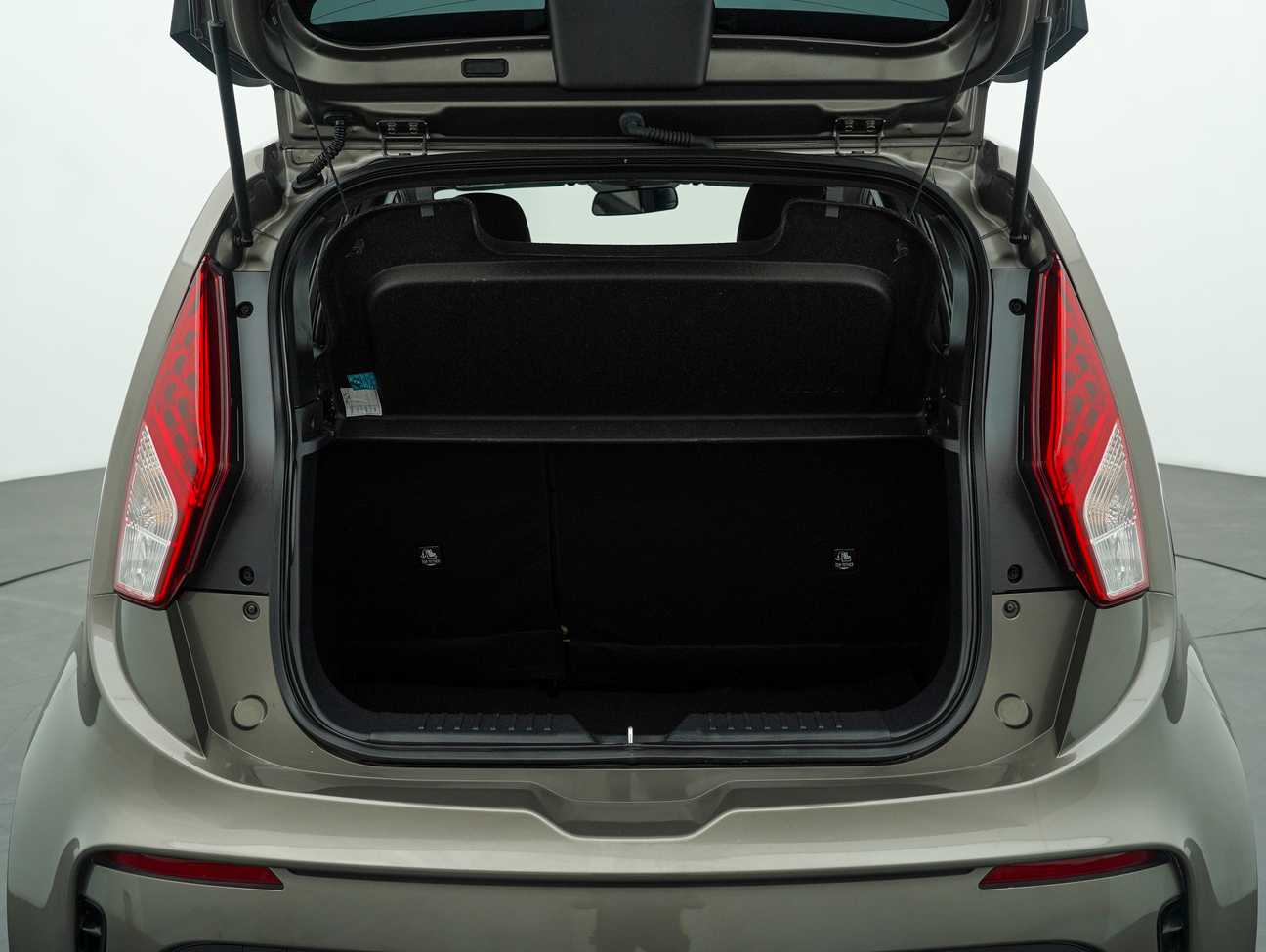 used 2023 Proton Iriz Standard 1.3