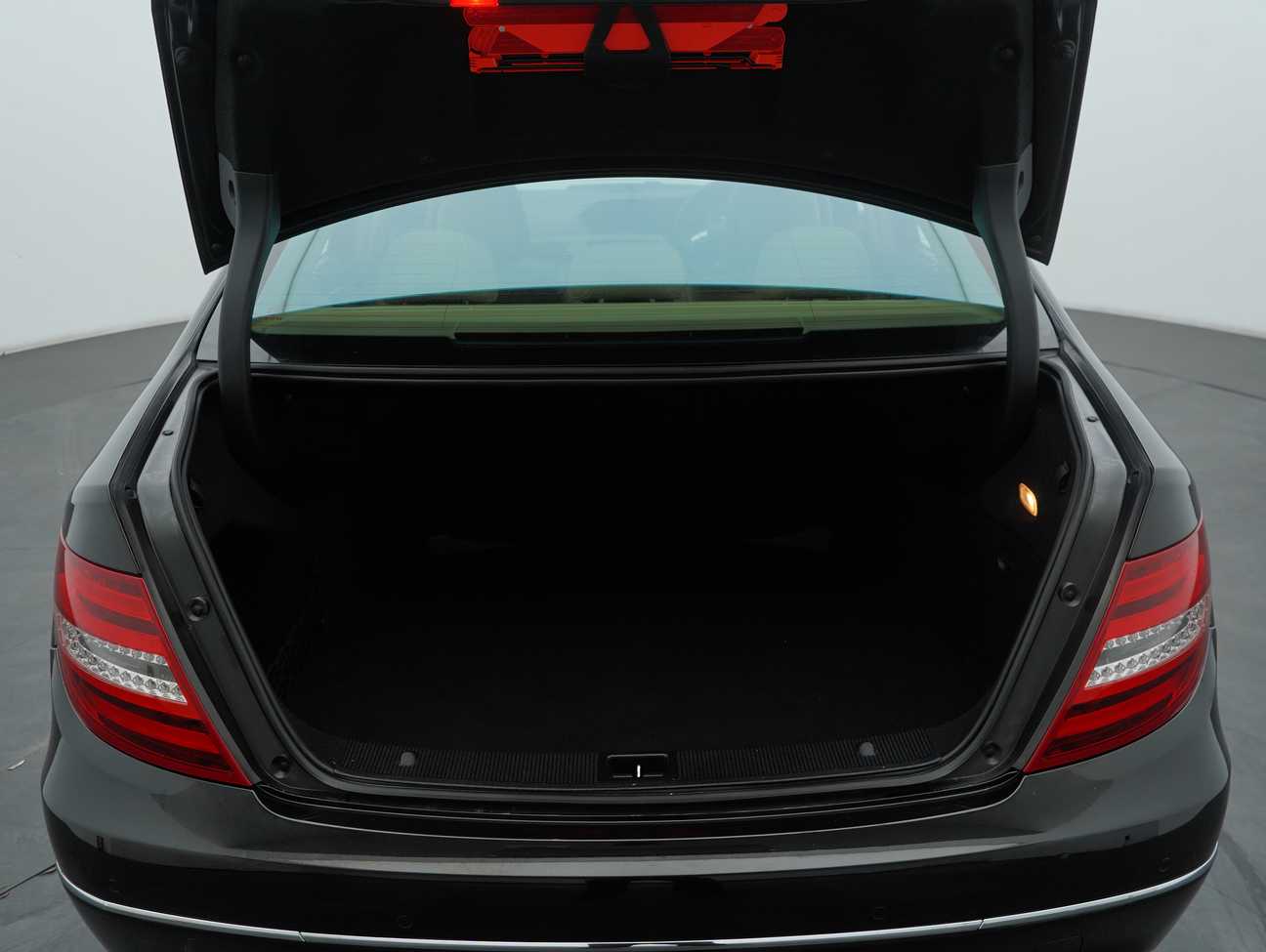 used 2013 Mercedes-Benz C200 Elegance CGI 1.8