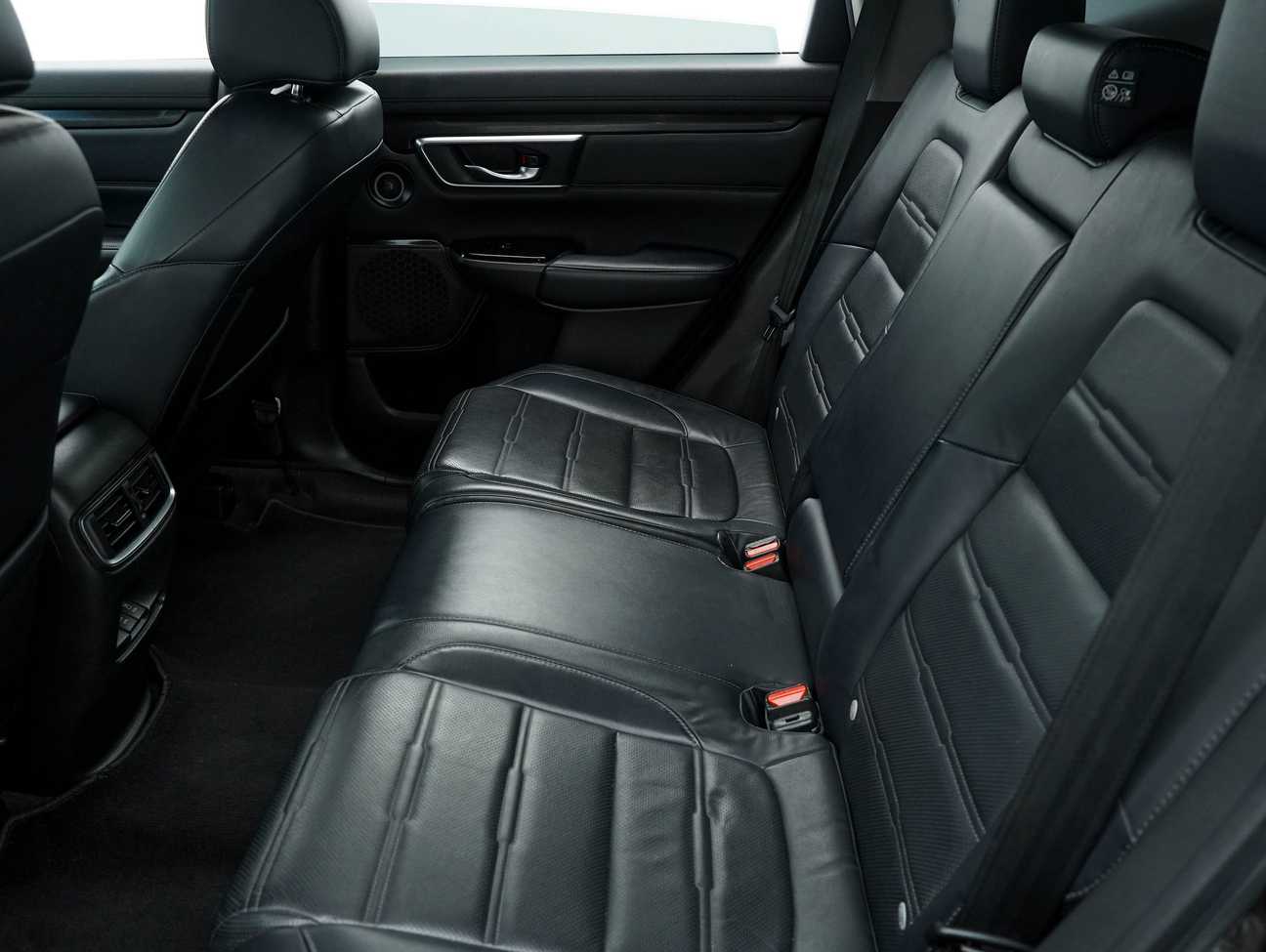 terpakai 2019 Honda CR-V TC-P VTEC 1.5