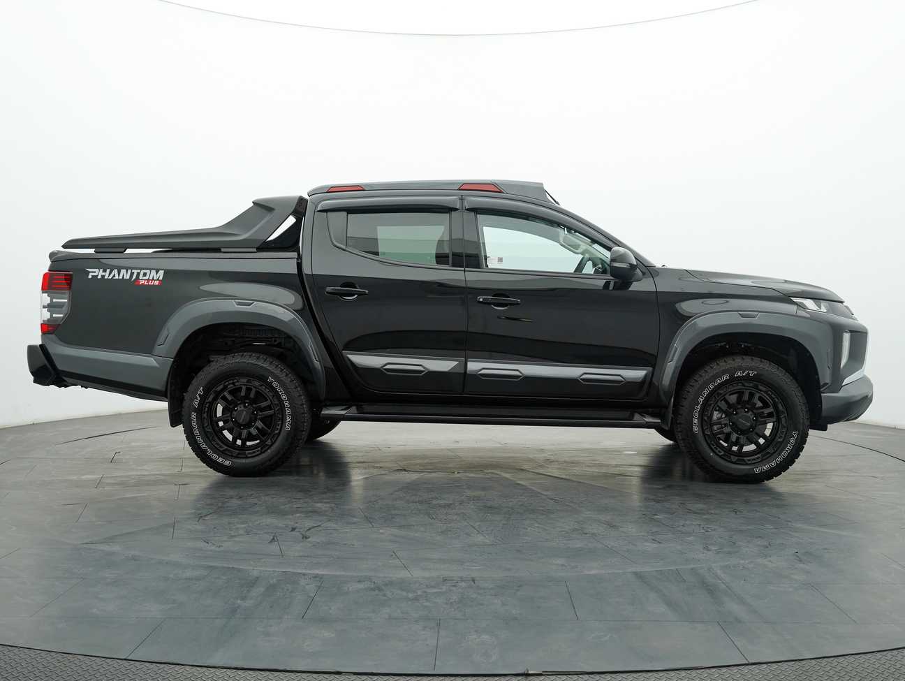 used 2022 Mitsubishi Triton Phantom Plus Dual Cab 4X4 2.4