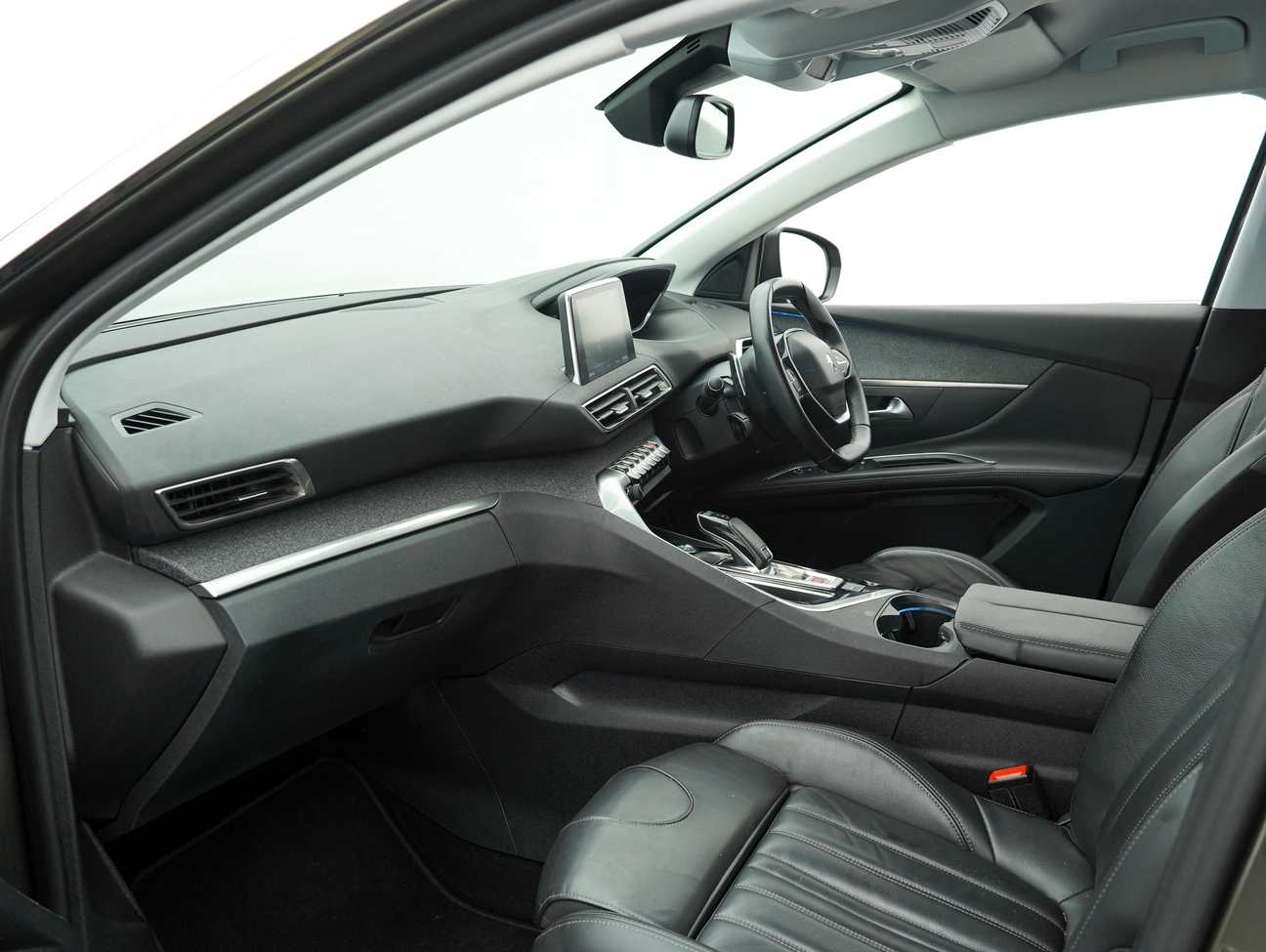 used 2018 Peugeot 5008  1.6