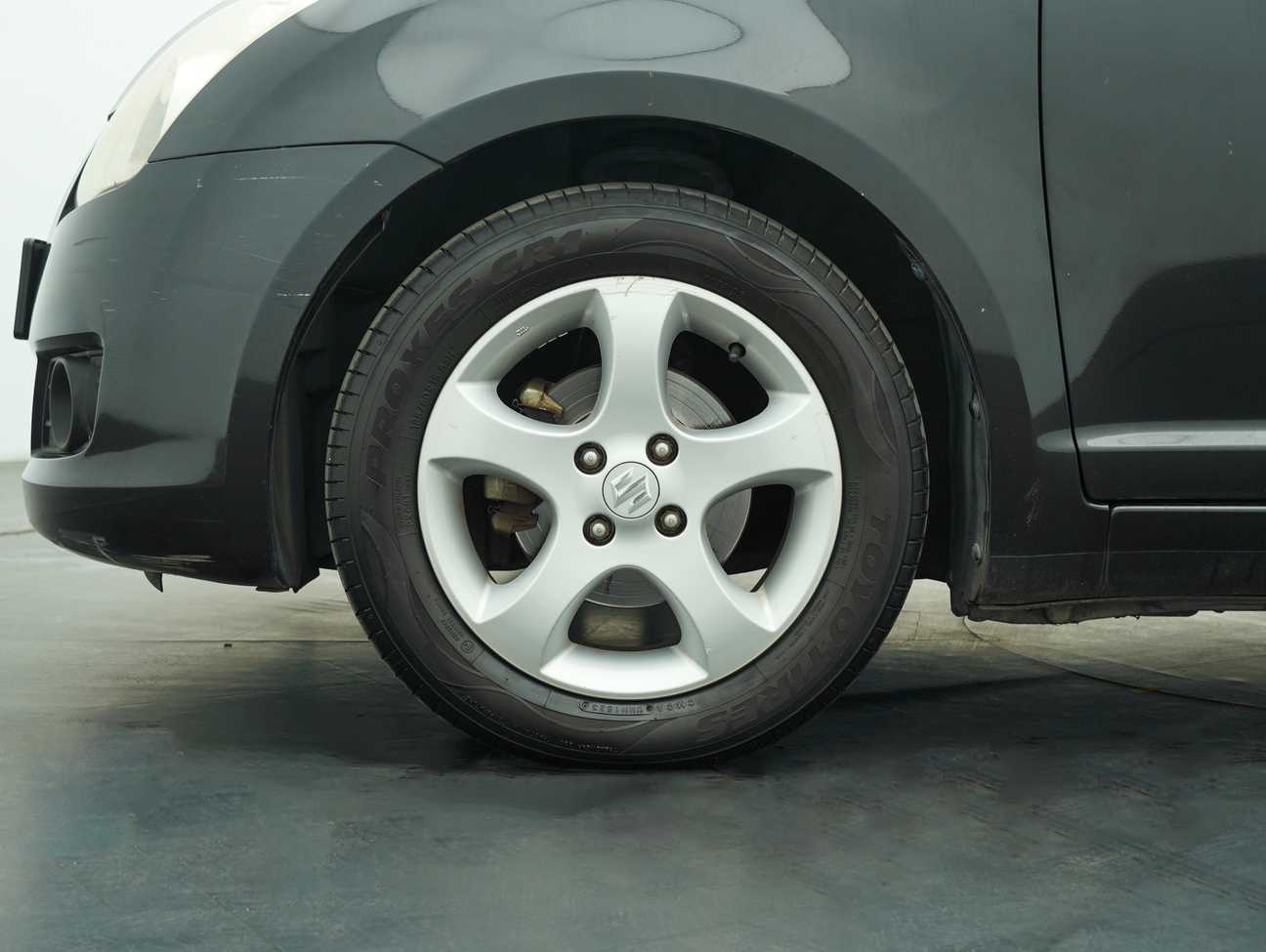 terpakai 2010 Suzuki Swift Premier 1.5