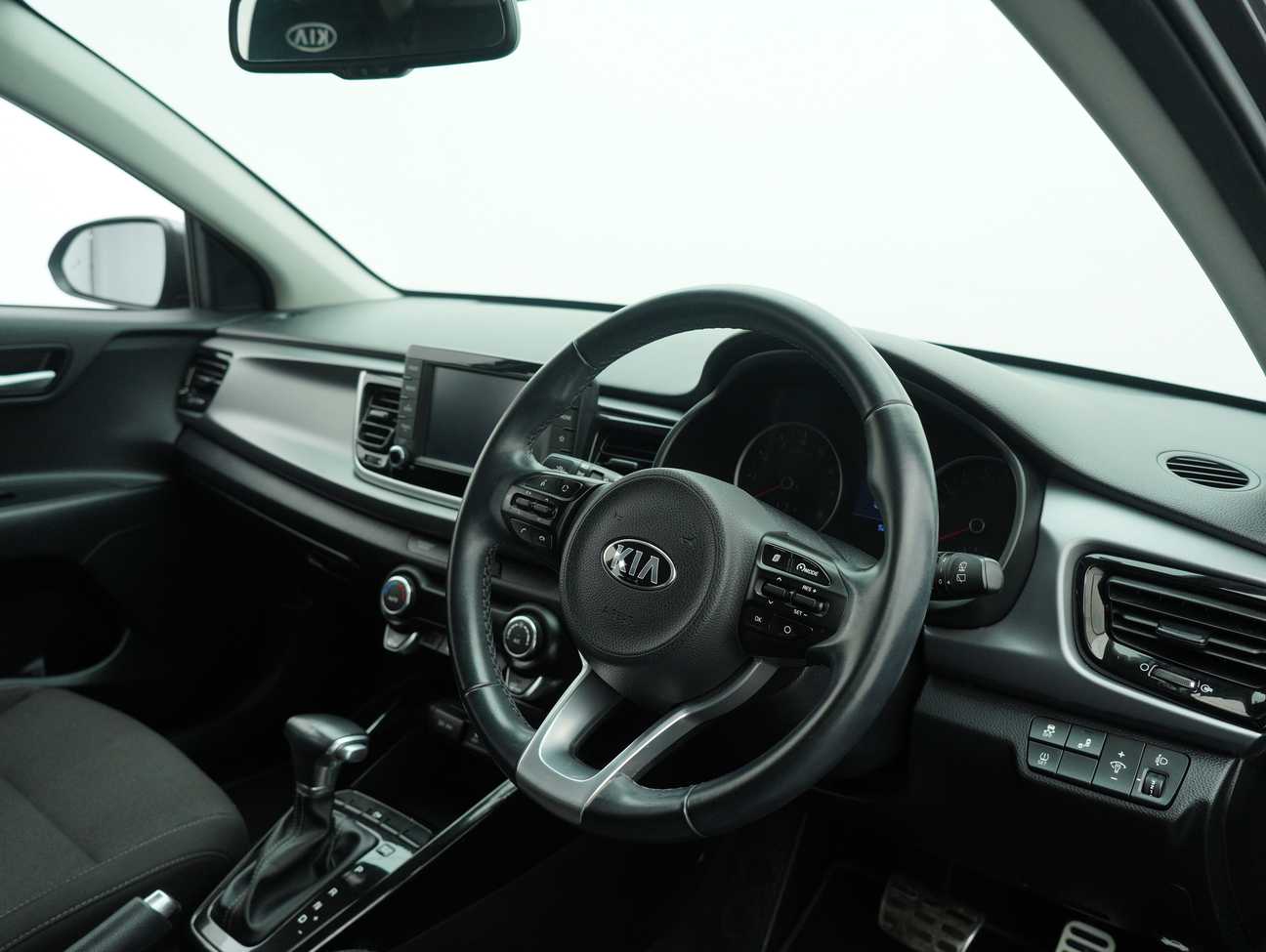 terpakai 2018 Kia Rio EX 1.4