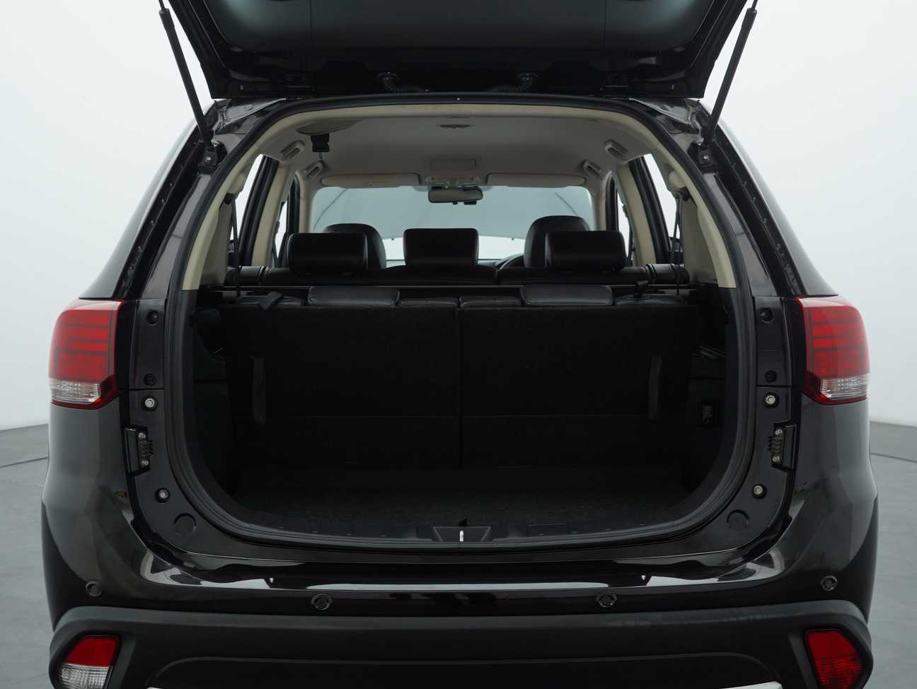 used 2020 Mitsubishi Outlander  2.0