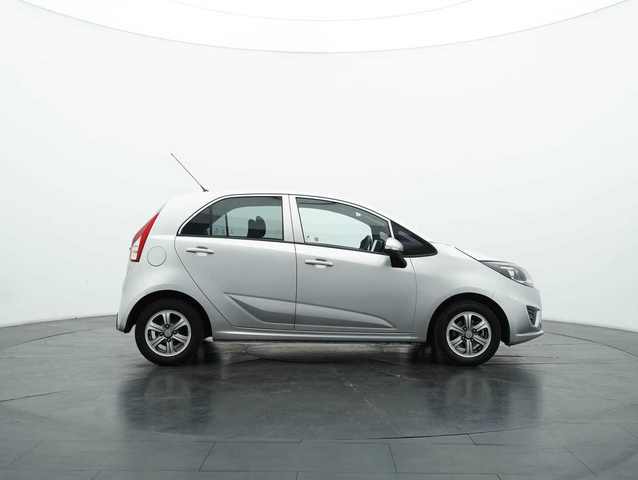 used 2015 Proton Iriz Standard 1.3