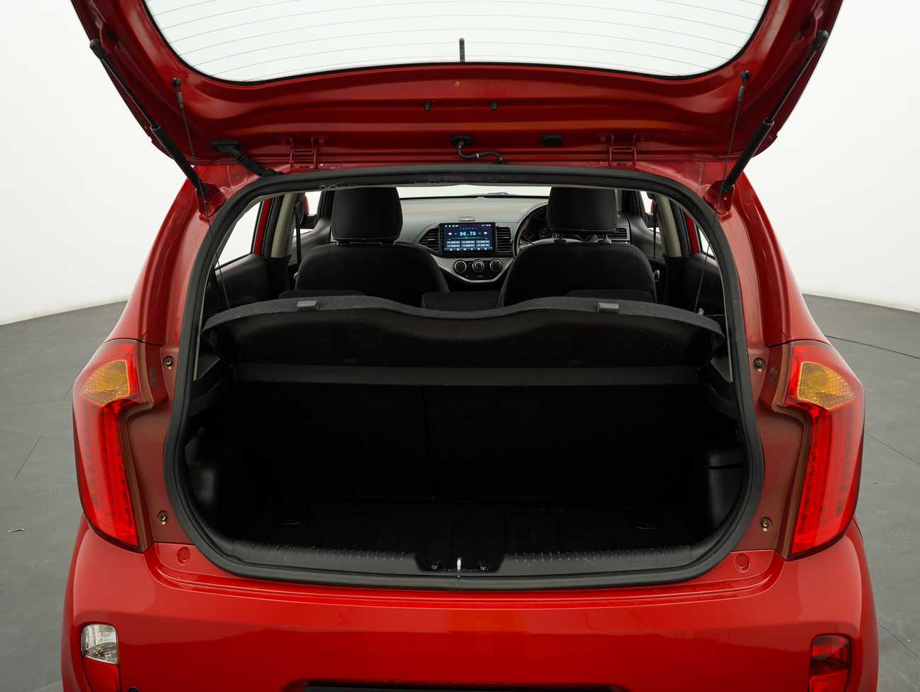 terpakai 2014 Kia Picanto  1.2