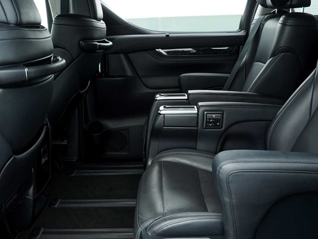 used 2018 Toyota Vellfire ZG 2.5