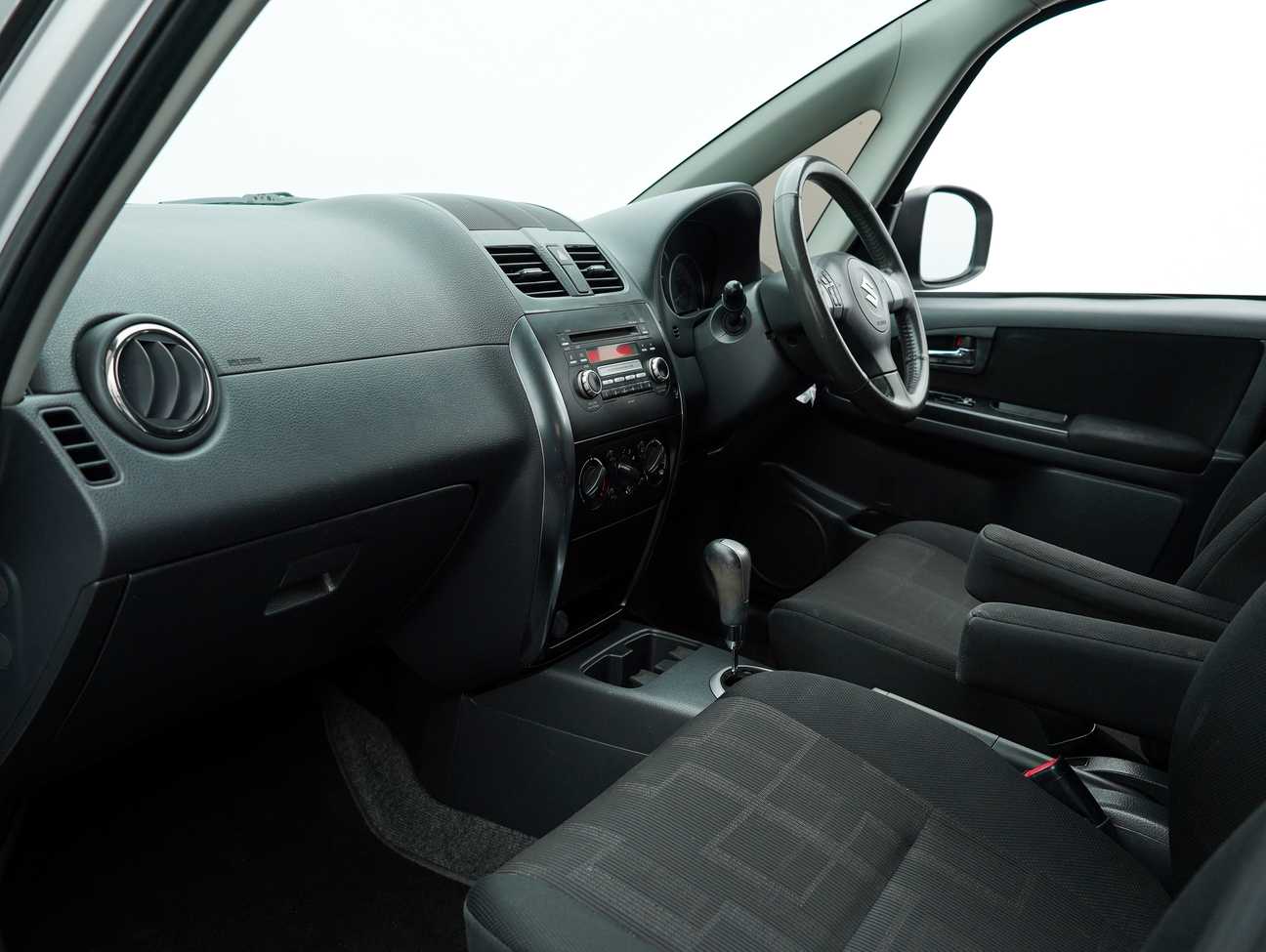 terpakai 2011 Suzuki SX4  1.6