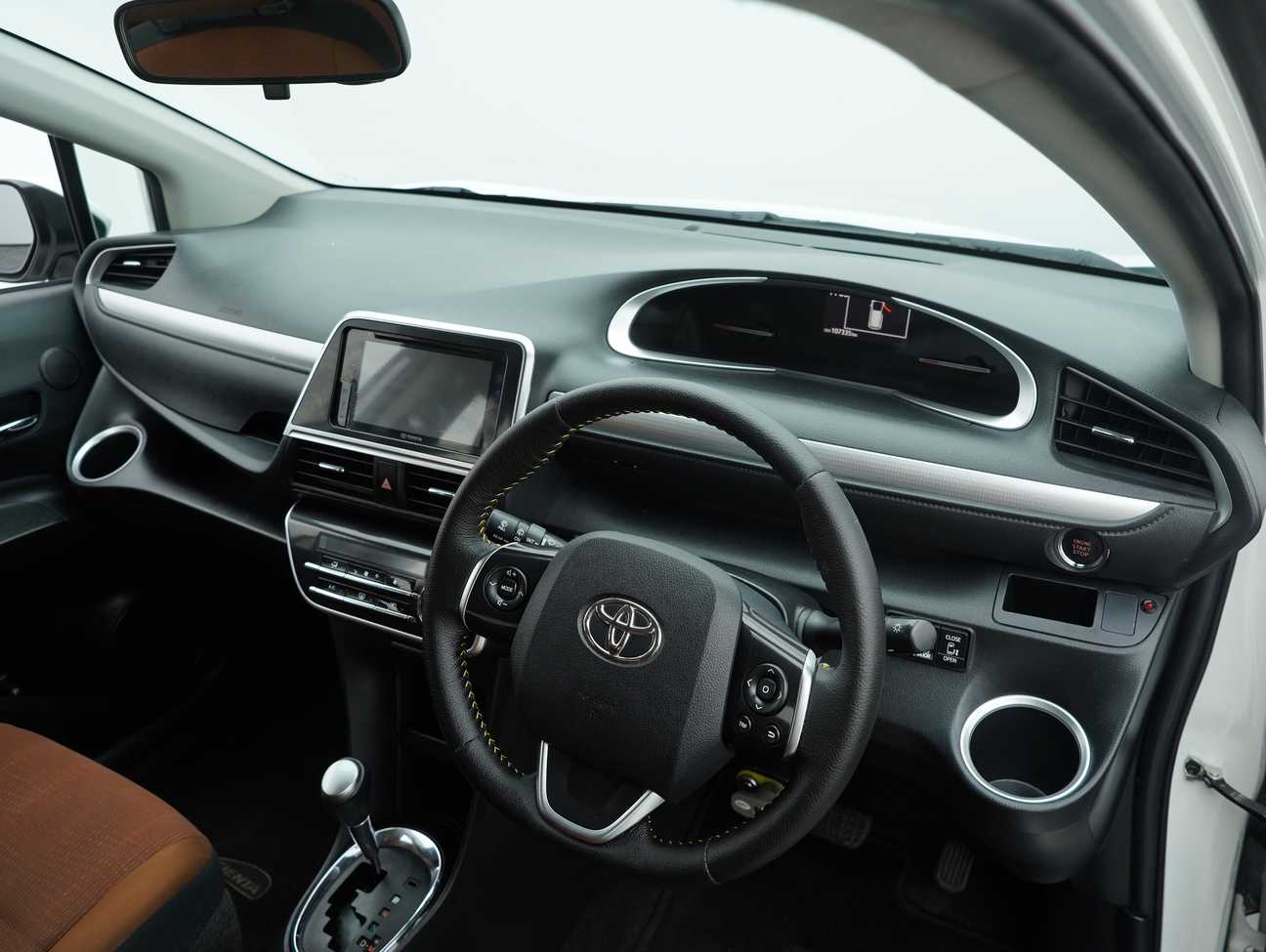 terpakai 2018 Toyota Sienta V 1.5