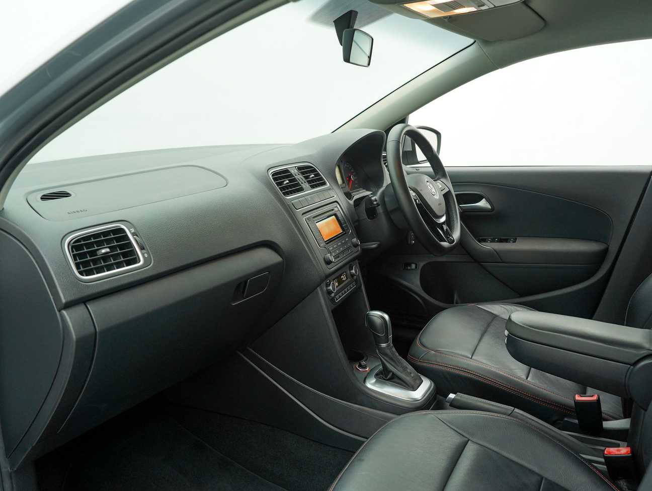 terpakai 2015 Volkswagen Polo  1.6