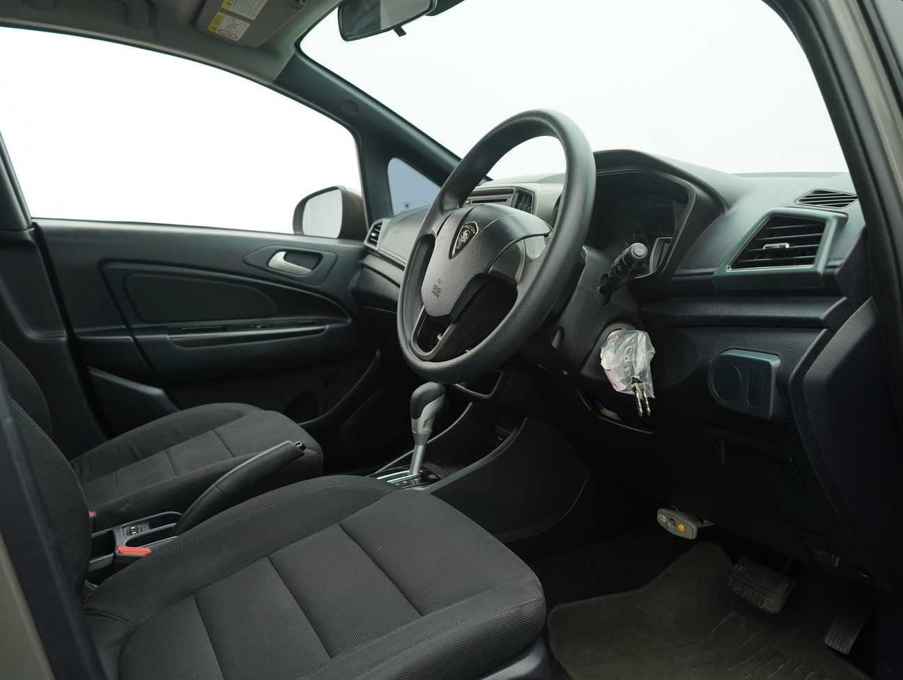 used 2015 Proton Iriz Standard 1.3