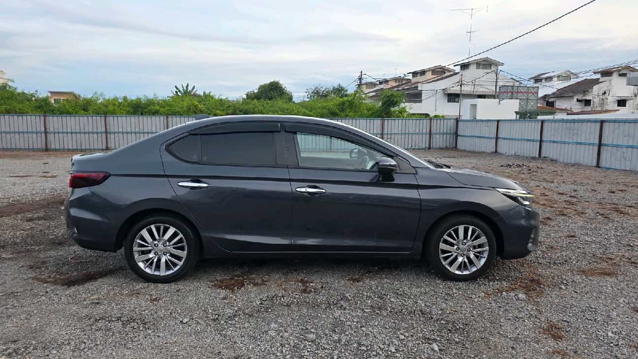 used 2022 Honda City V 1.5