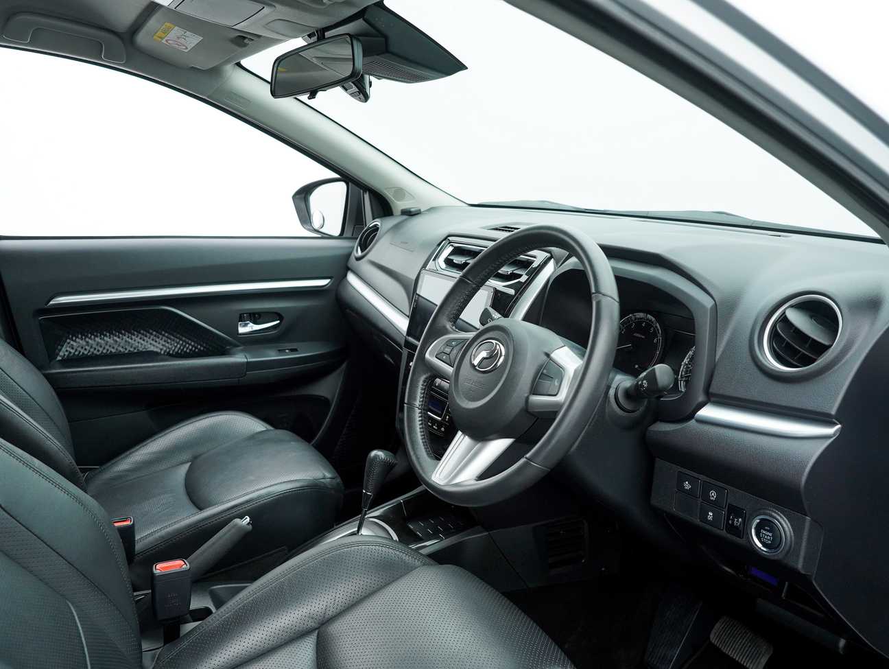 terpakai 2020 Perodua Aruz AV 1.5