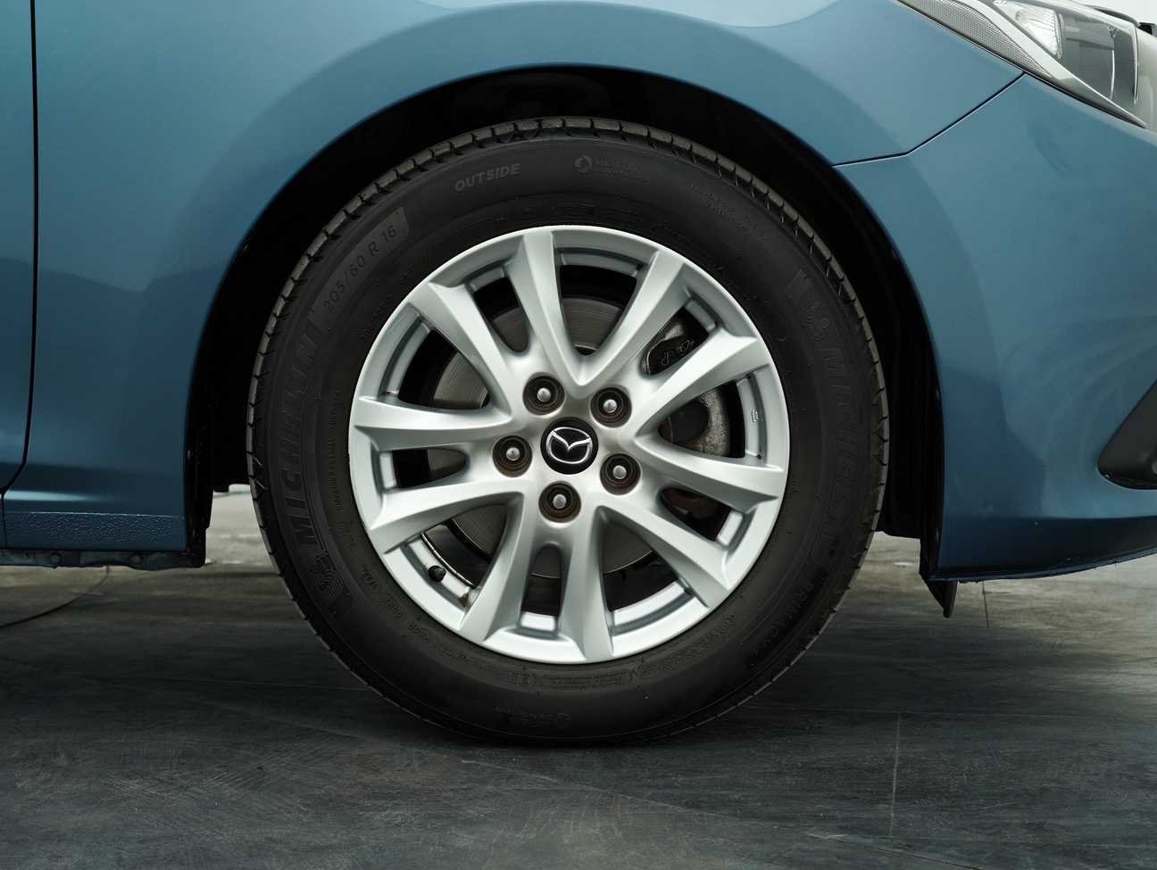 terpakai 2016 Mazda 3 SKYACTIV-G GL 2.0