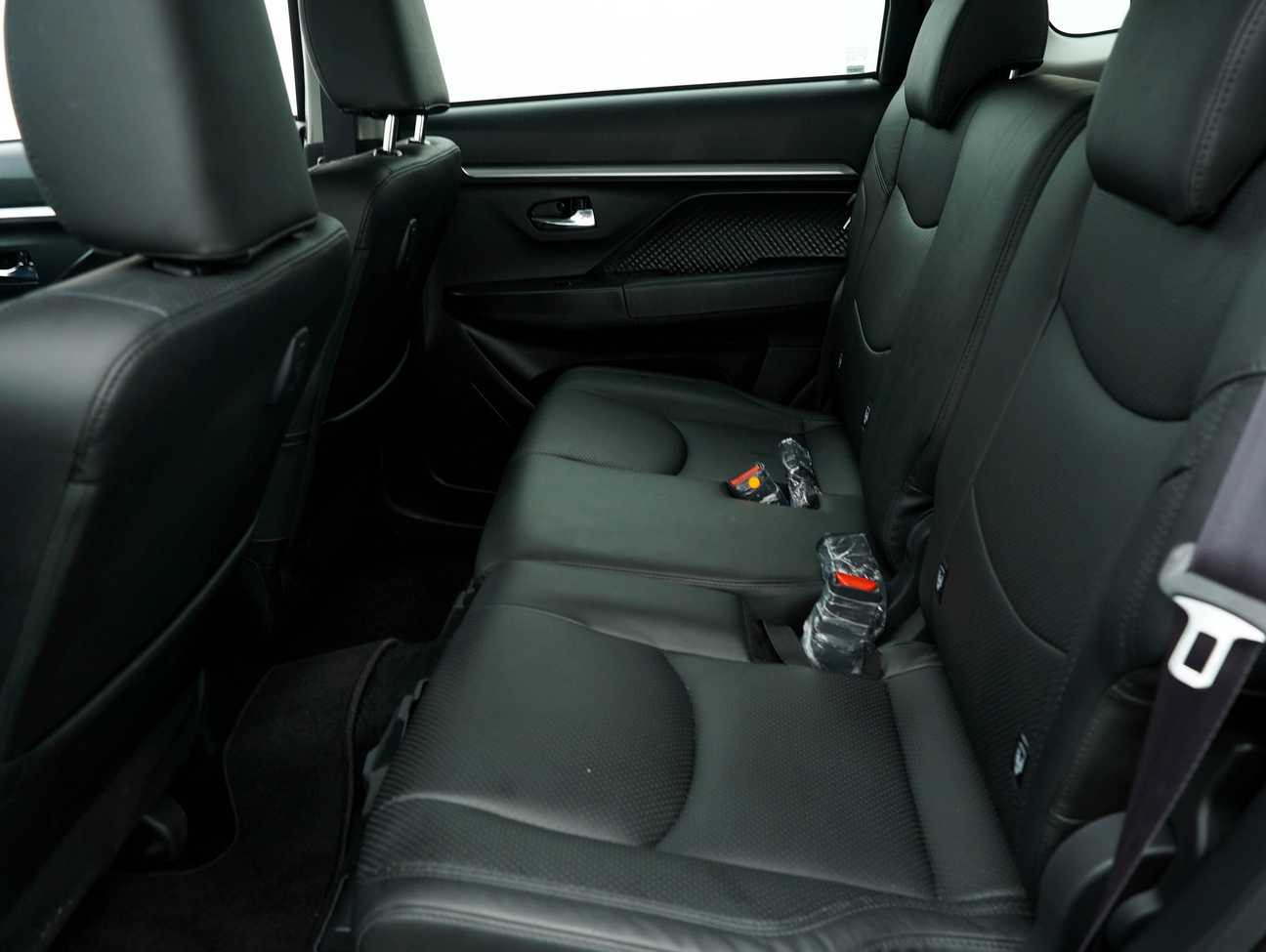 used 2020 Perodua ARUZ AV 1.5