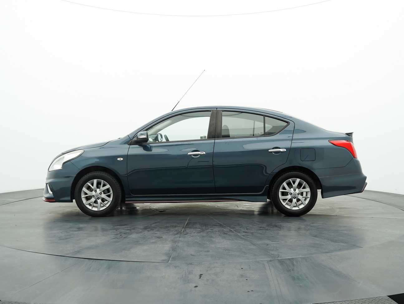 used 2015 Nissan Almera VL 1.5