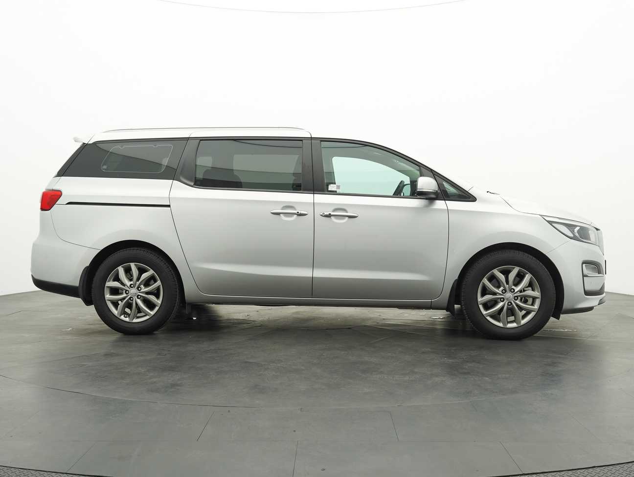 used 2020 Kia Grand Carnival CRDi 2.2