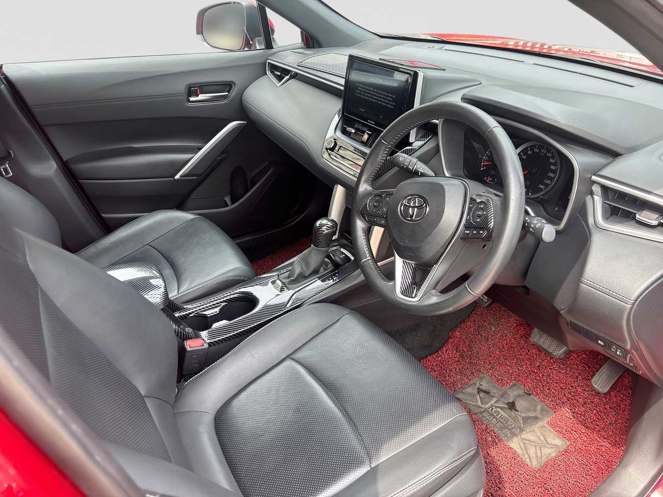used 2023 Toyota Corolla Cross V 1.8