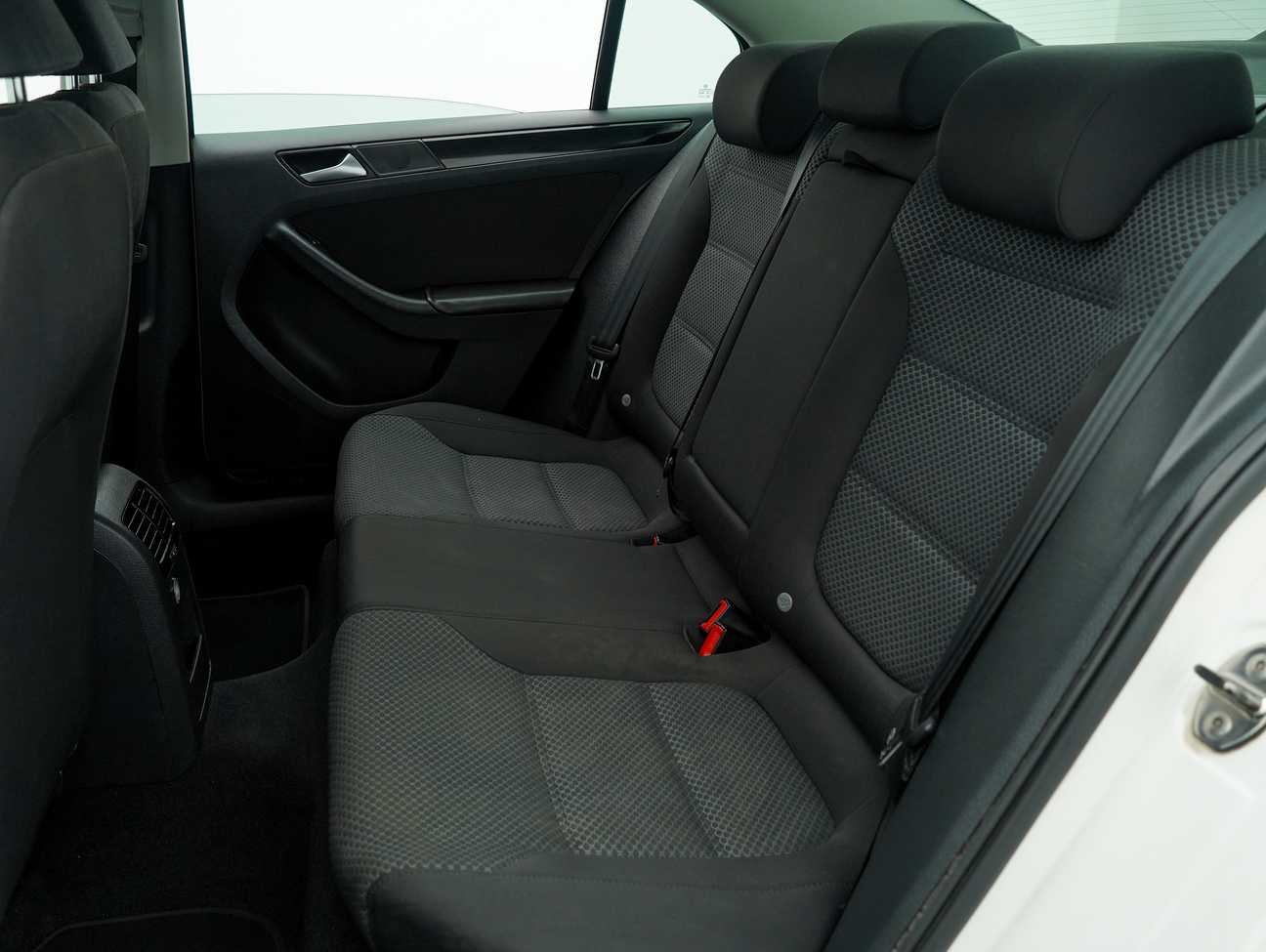 terpakai 2014 Volkswagen Jetta TSI 1.4