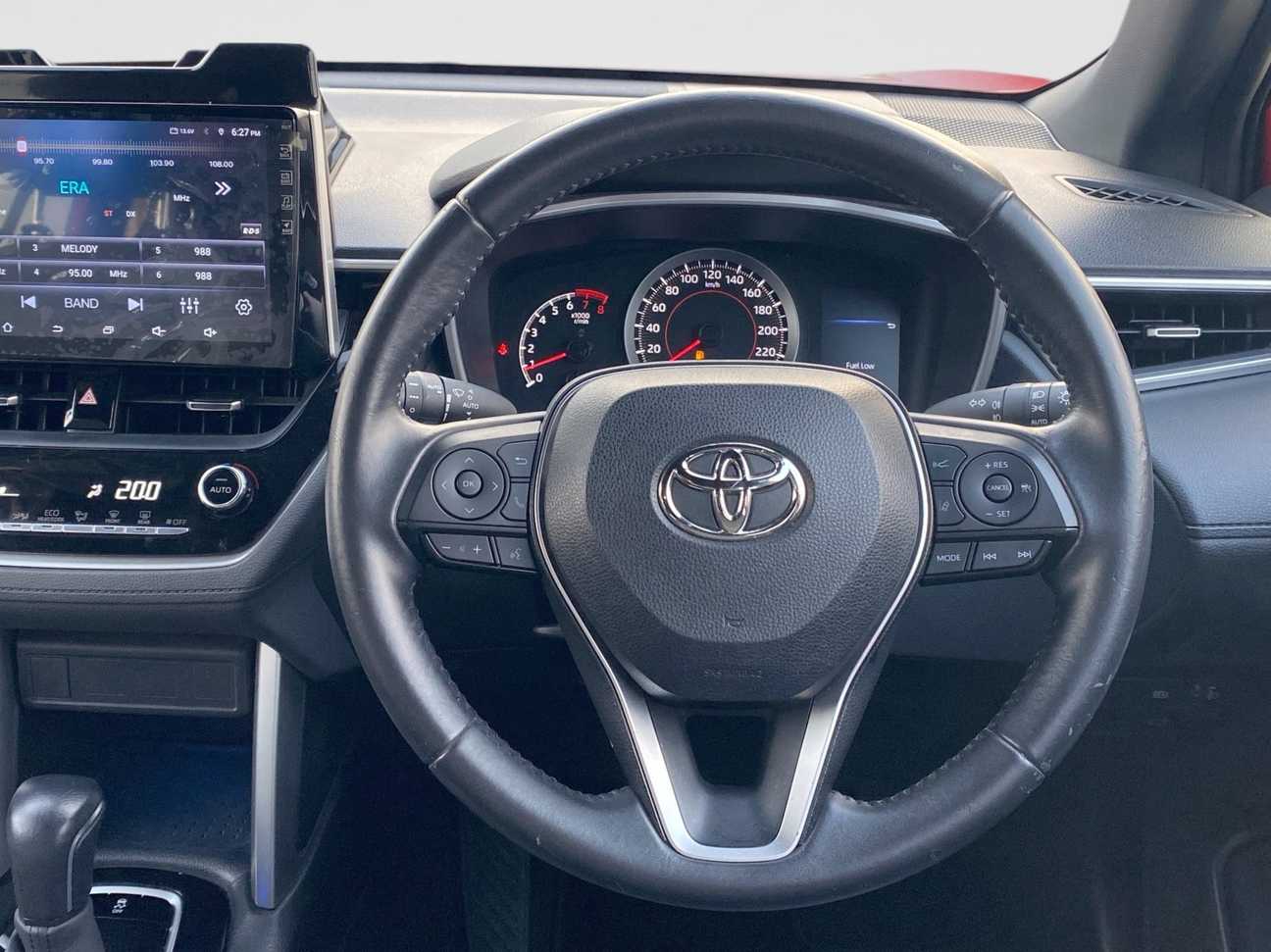 used 2022 Toyota Corolla Cross V 1.8