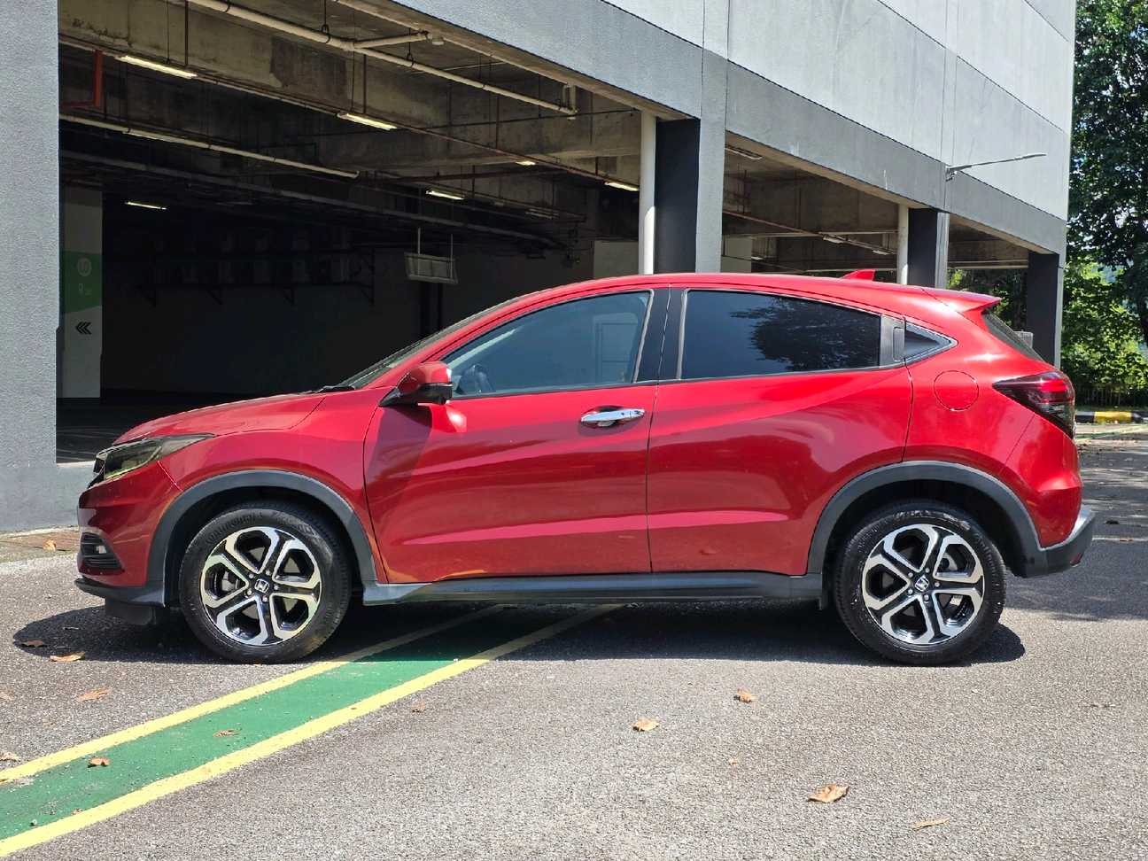 terpakai 2021 Honda HR-V V 1.8