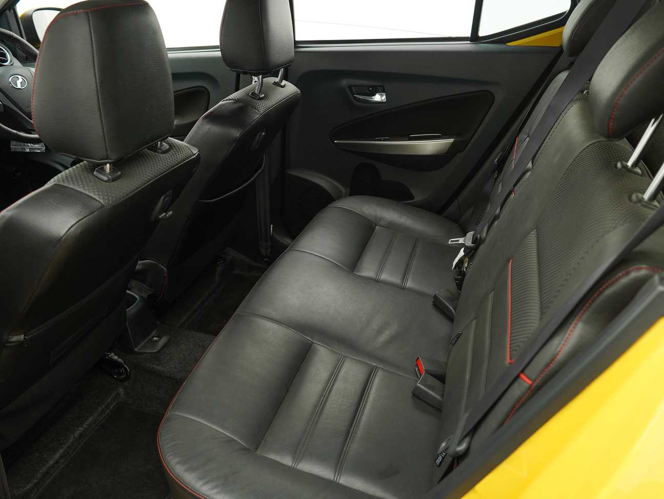 terpakai 2014 Perodua AXIA Advance 1.0