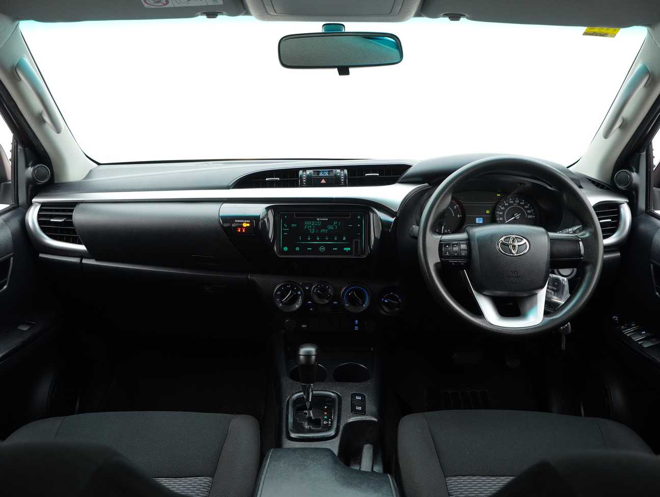 used 2021 Toyota Hilux E Dual Cab 2.4