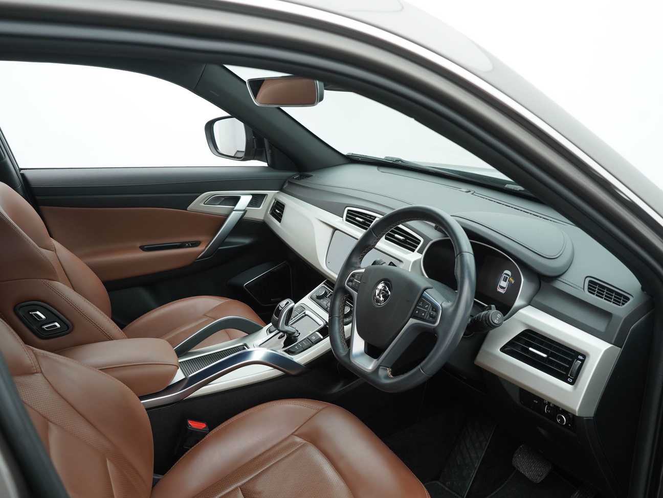 used 2022 Proton X70 Premium 1.5