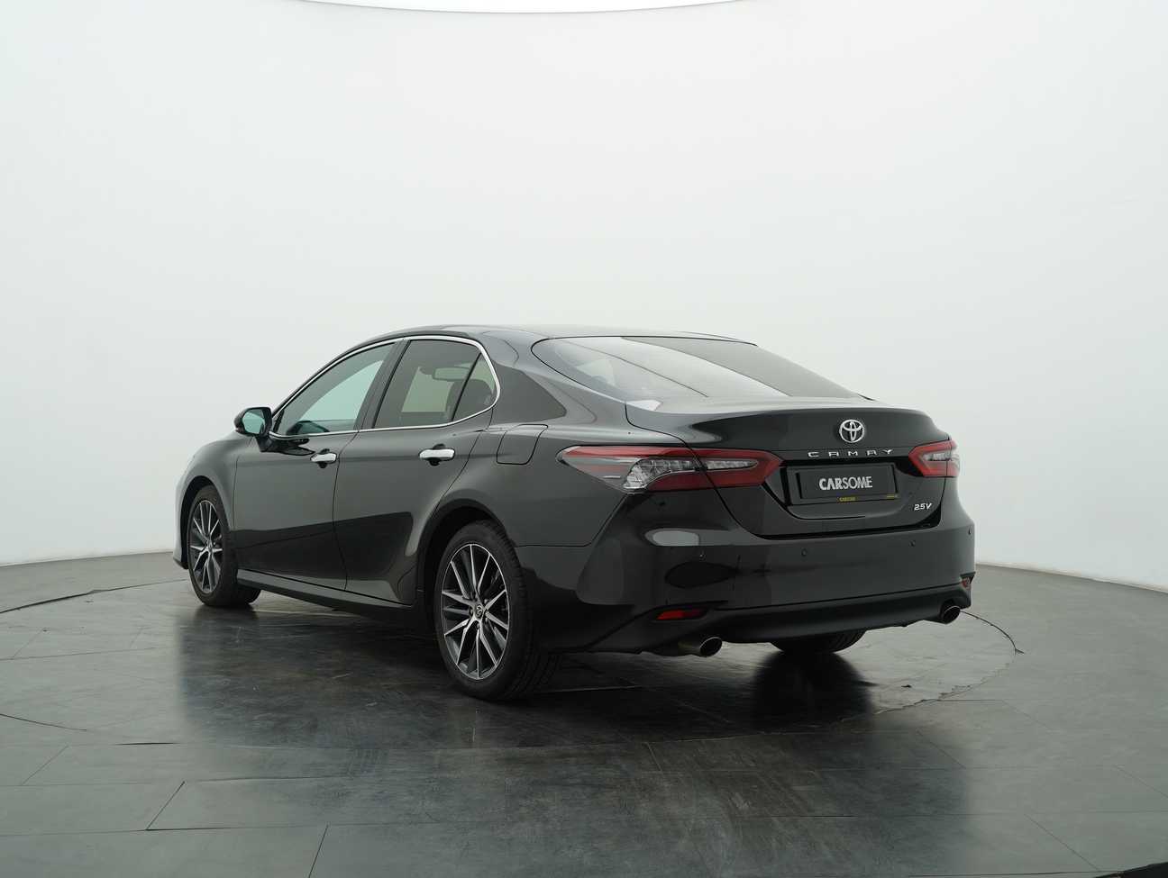 used 2023 Toyota Camry V 2.5