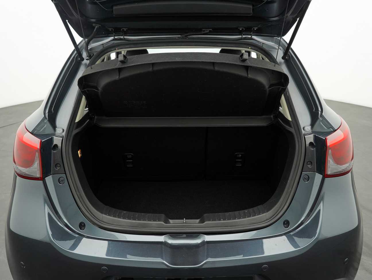 terpakai 2016 Mazda 2 SKYACTIV-G (LED Headlight with DRL) 1.5