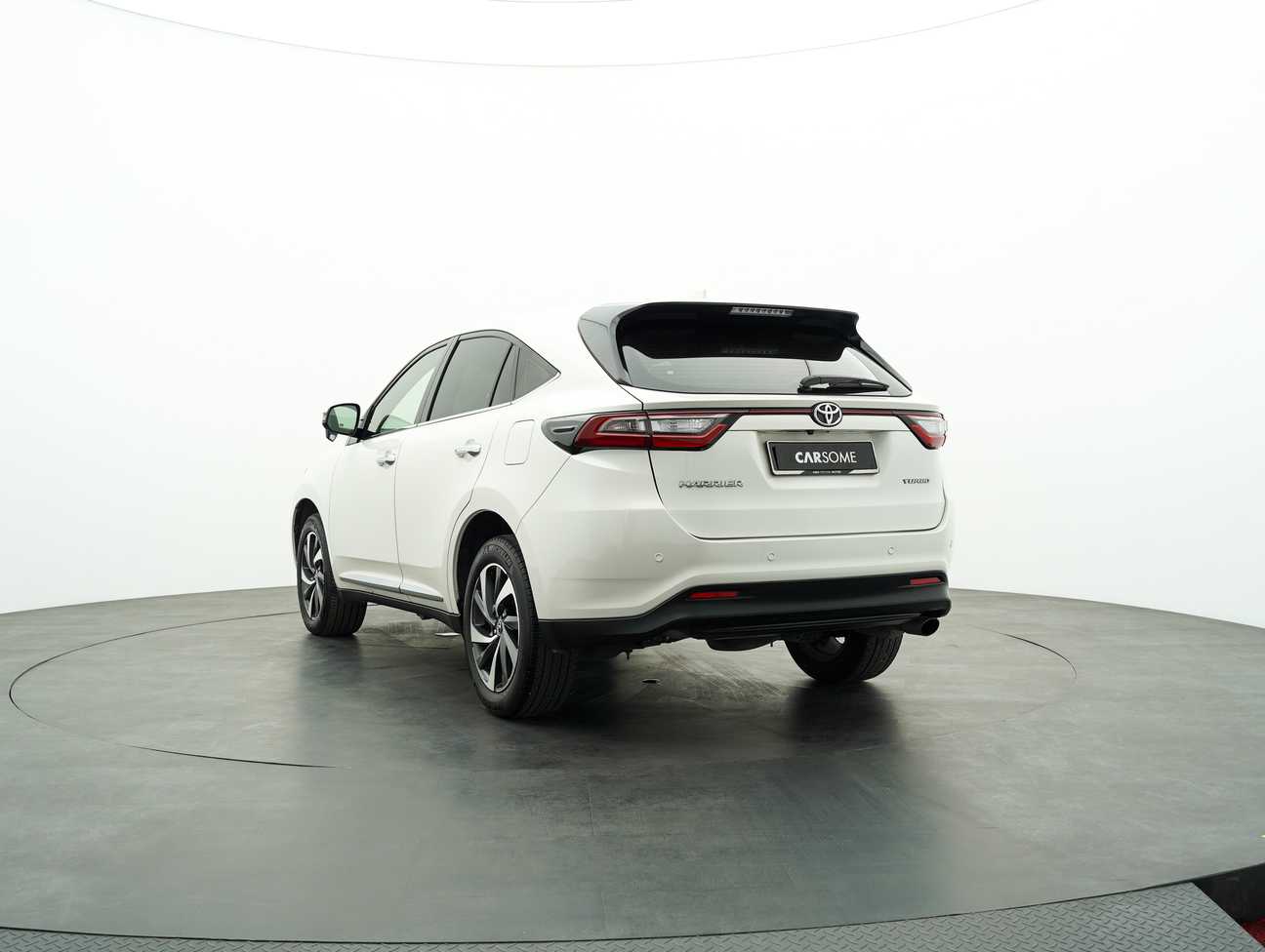 used 2018 Toyota Harrier Luxury 2.0