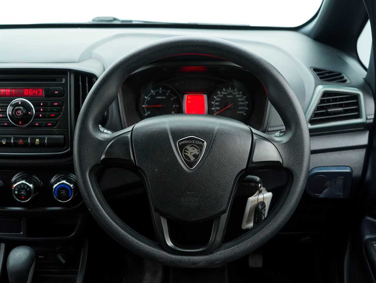 terpakai 2015 Proton Iriz Standard 1.3