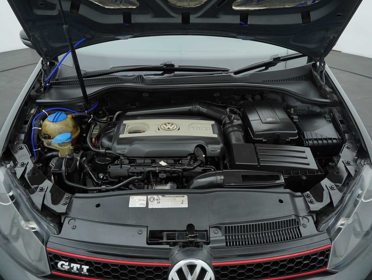 terpakai 2011 Volkswagen Golf GTI 2.0