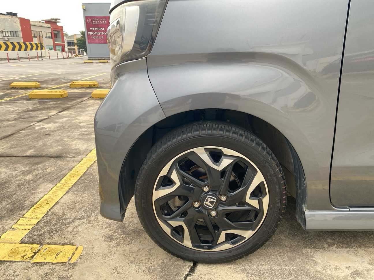 terpakai 2018 Honda N-Box Custom G EX 0.7