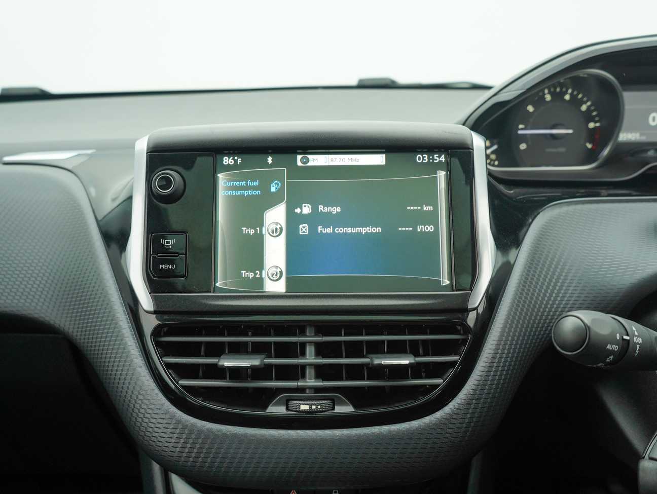 used 2015 Peugeot 2008 VTi 1.6