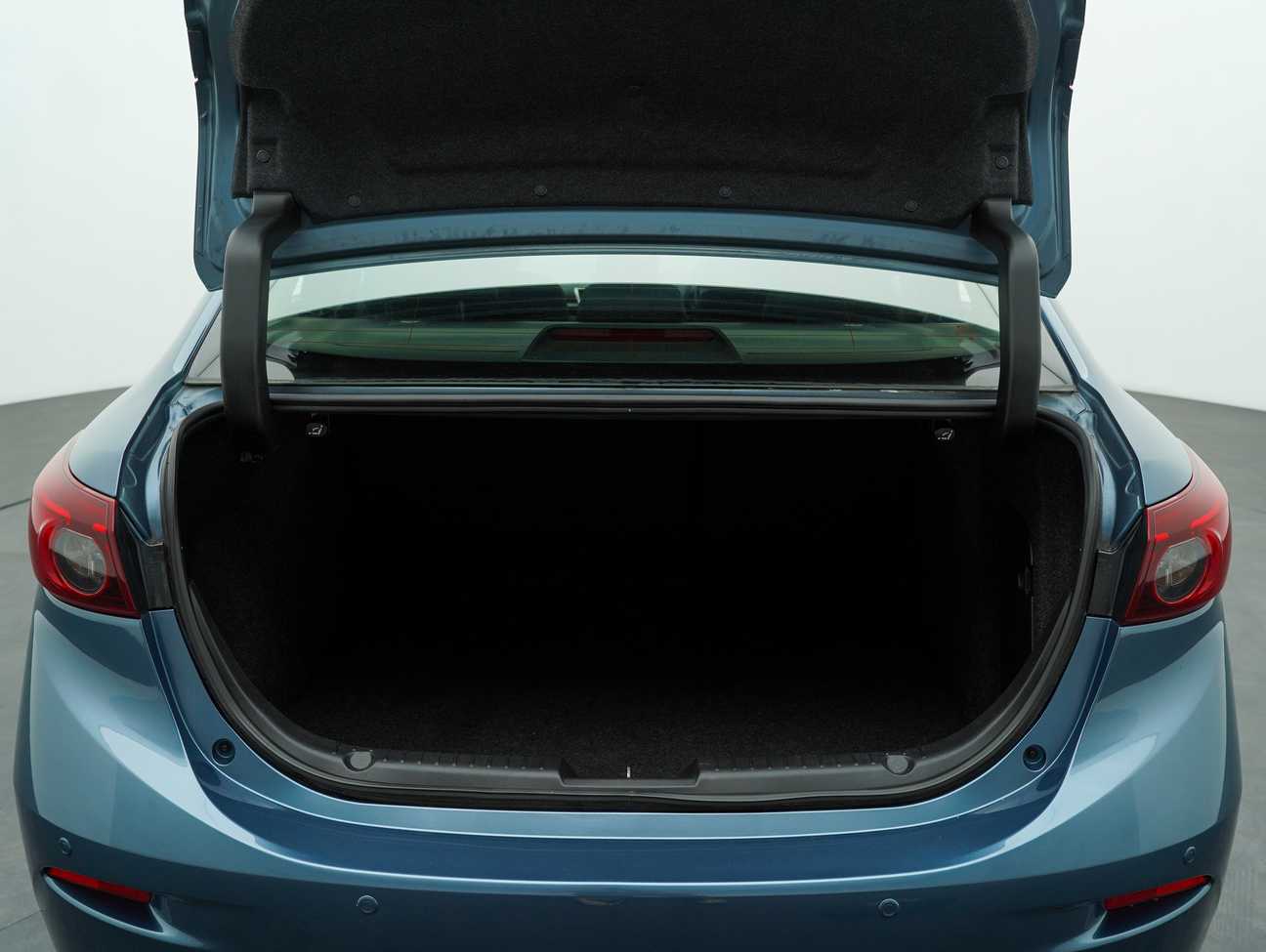 terpakai 2016 Mazda 3 SKYACTIV-G GL 2.0