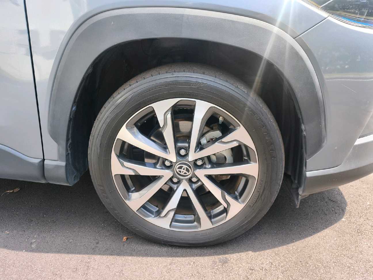 terpakai 2022 Toyota Corolla Cross Hybrid 1.8