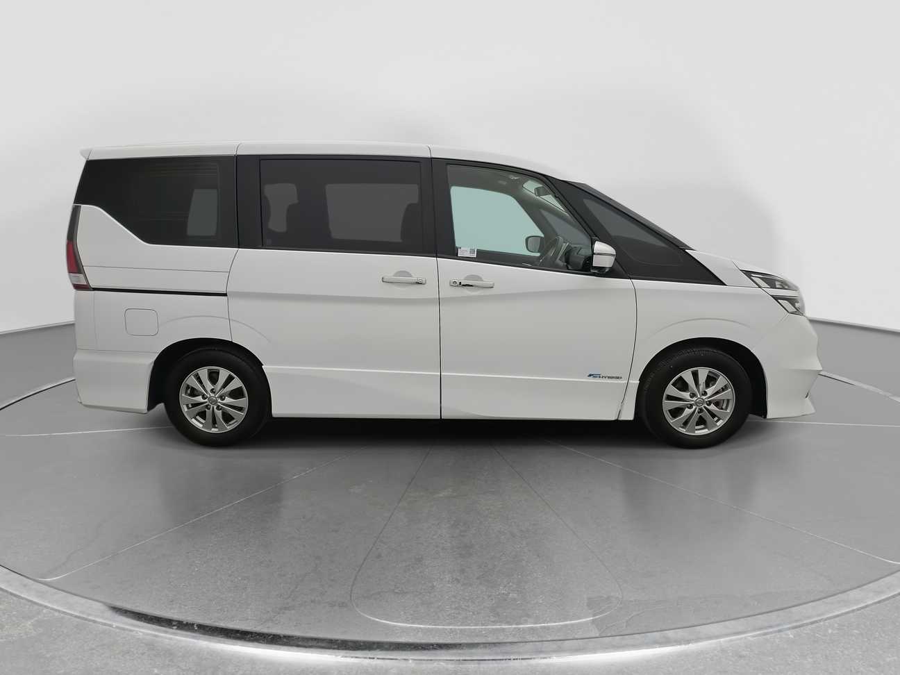 used 2021 Nissan Serena S-Hybrid High-Way Star 2.0