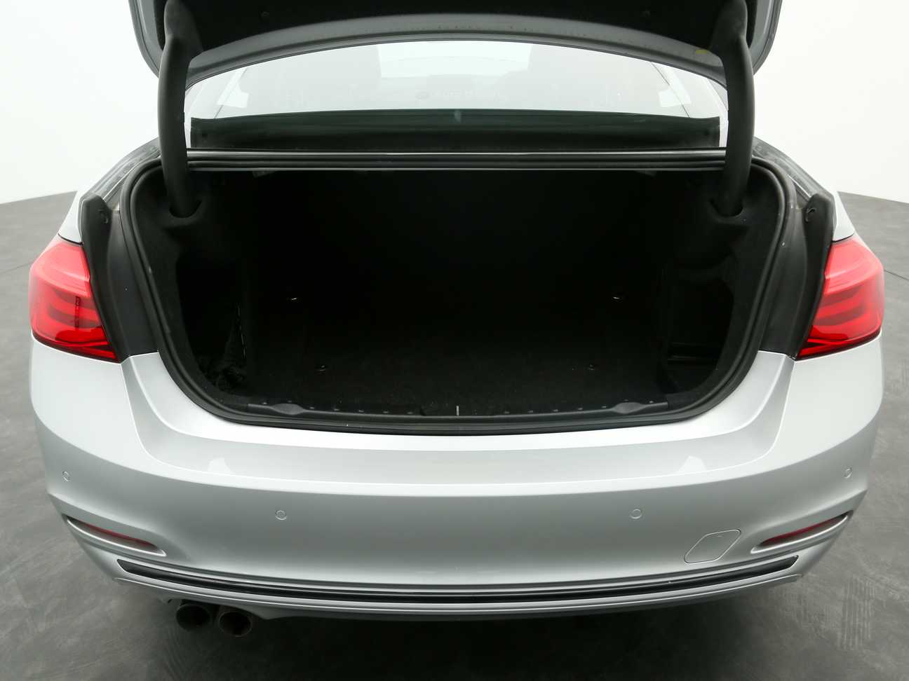 used 2016 BMW 320i Sport Line 2.0