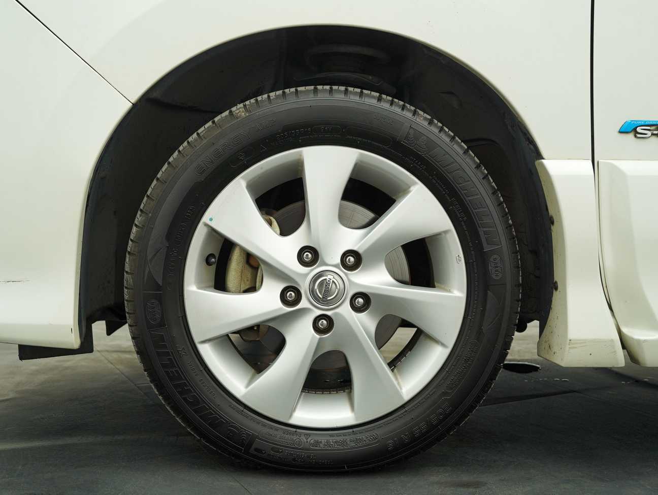 used 2013 Nissan Serena S-Hybrid High-Way Star 2.0