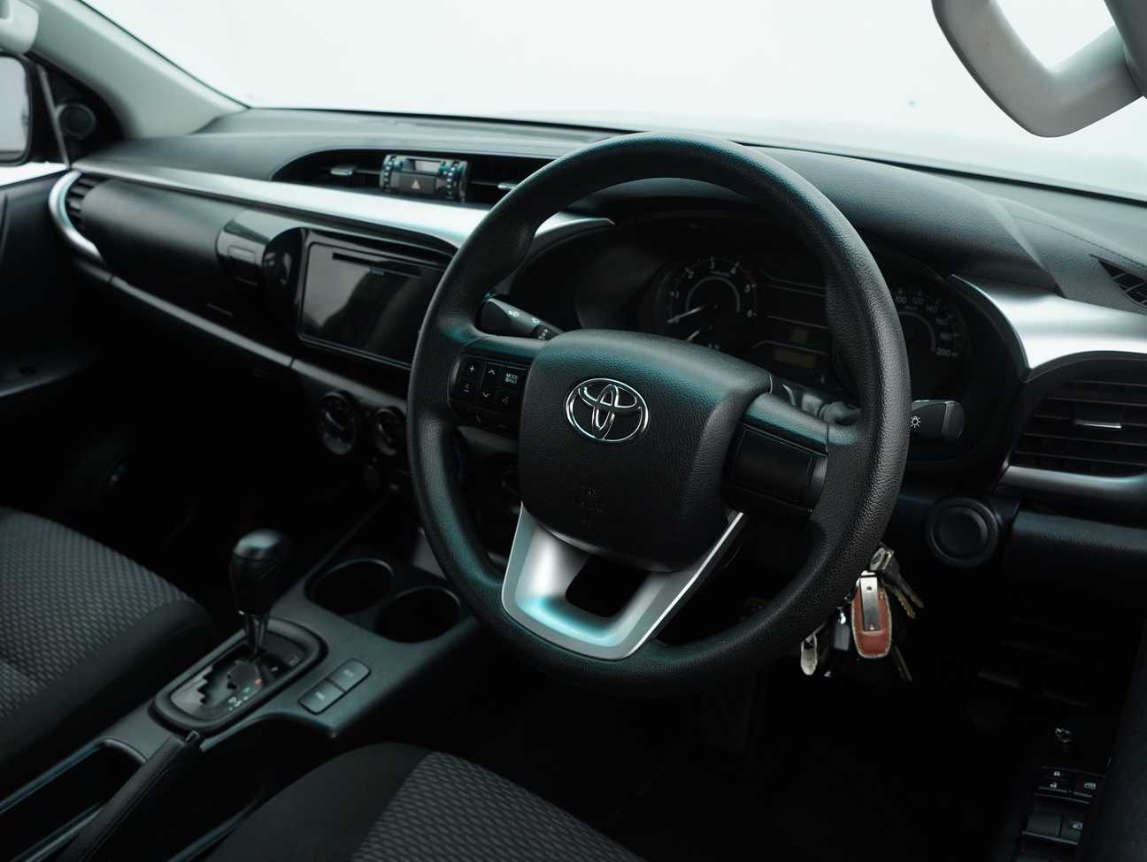 used 2022 Toyota Hilux E Dual Cab 2.4