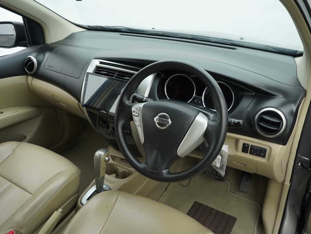 terpakai 2016 Nissan Grand Livina Comfort 1.6