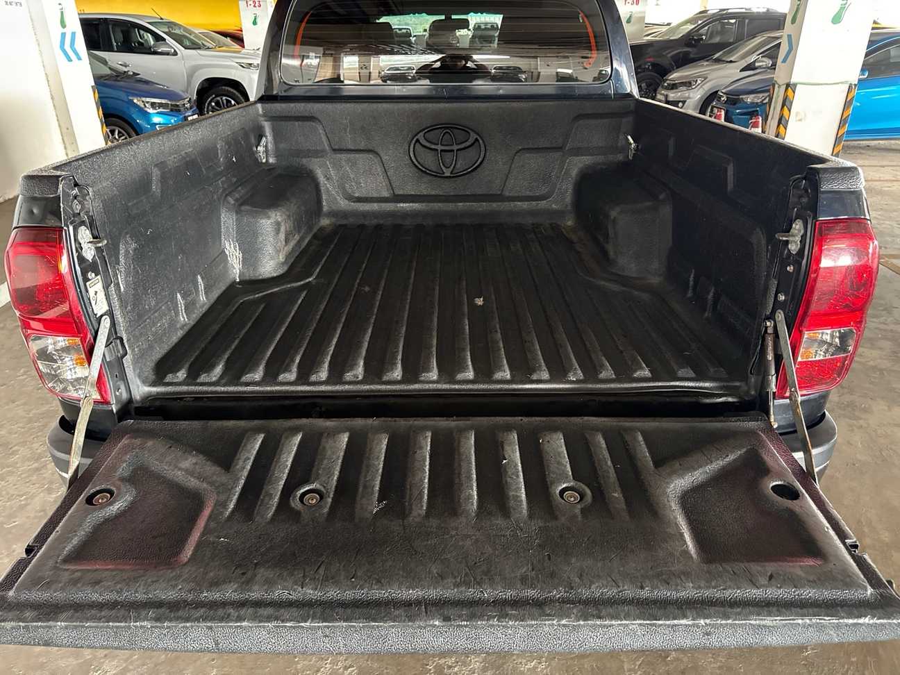 used 2020 Toyota Hilux L-Edition Dual Cab 2.4