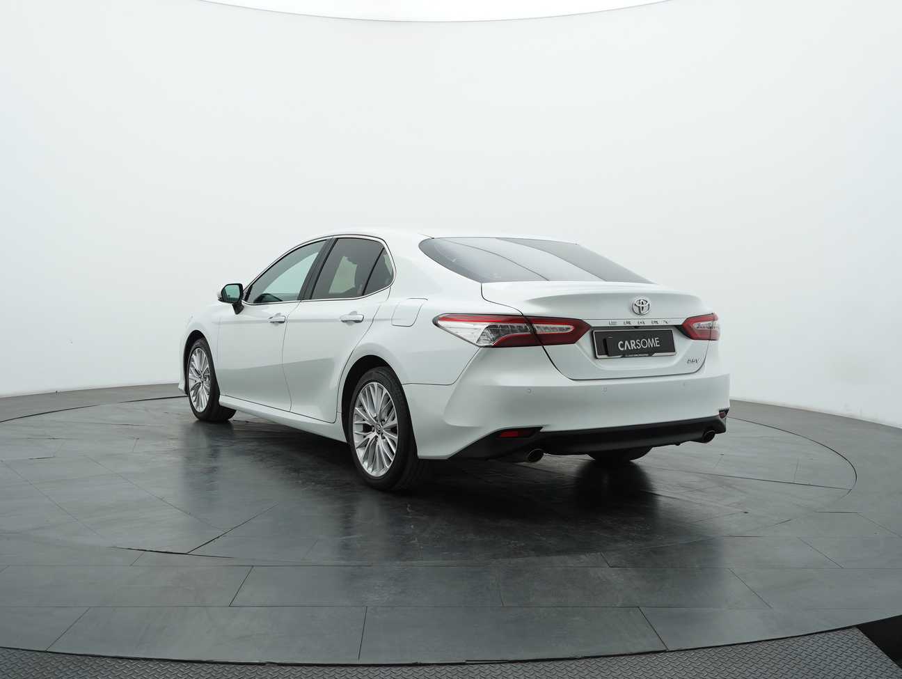 used 2020 Toyota Camry V 2.5