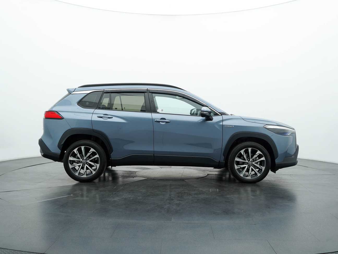 used 2023 Toyota Corolla Cross Hybrid 1.8