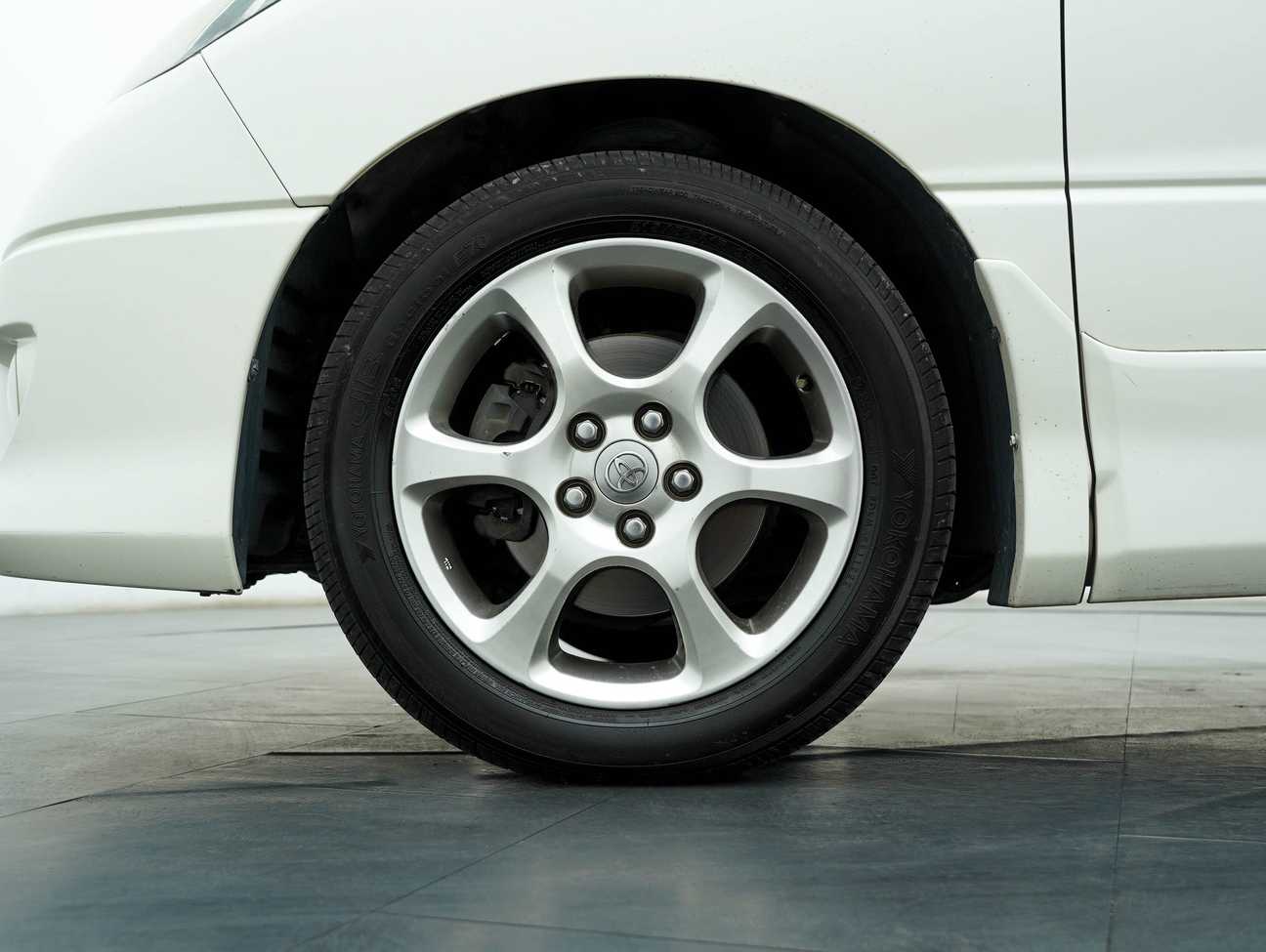 terpakai 2003 Toyota Estima Aeras 2.4