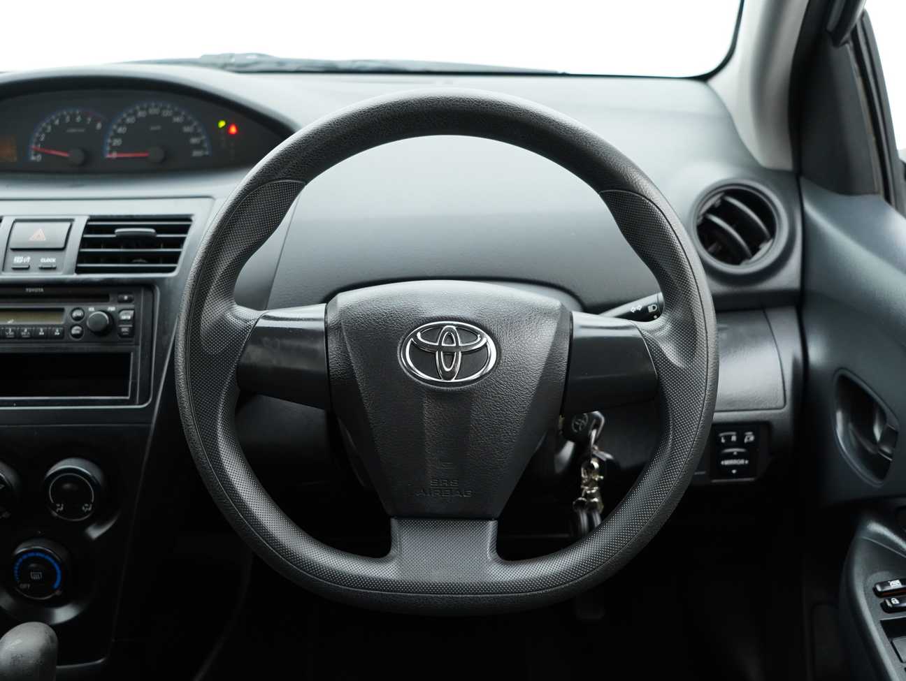terpakai 2012 Toyota Vios J 1.5