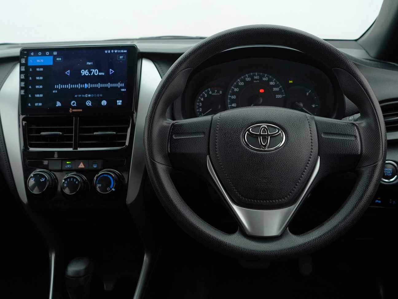 used 2020 Toyota Yaris J 1.5