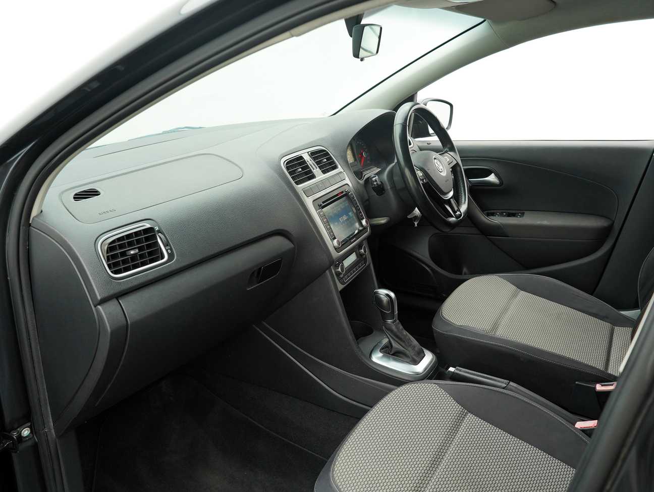 terpakai 2016 Volkswagen Polo Comfortline 1.6